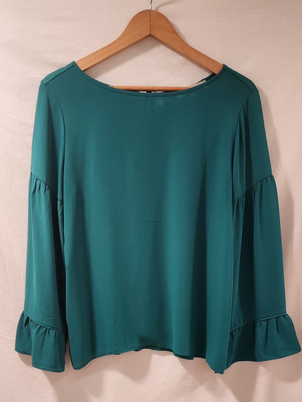 LOFT Bell Sleeve Emerald Green Blouse Size M - Picture 2 of 8